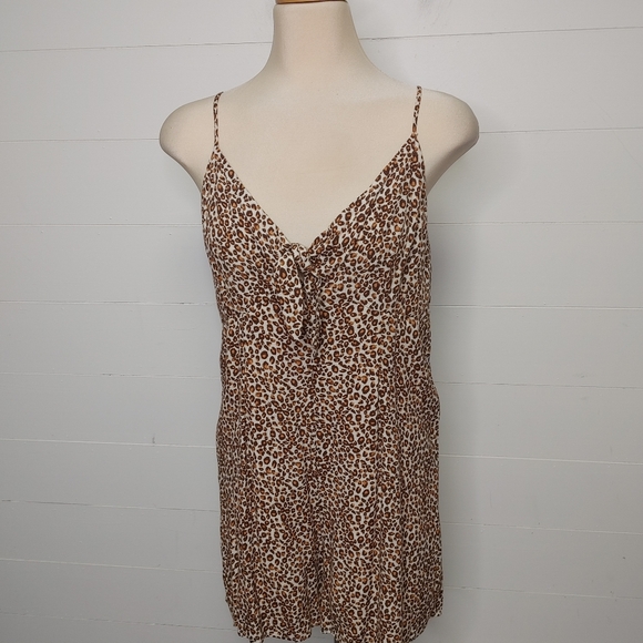 One Clothing cheetah print tie front romper size M - Picture 2 of 13